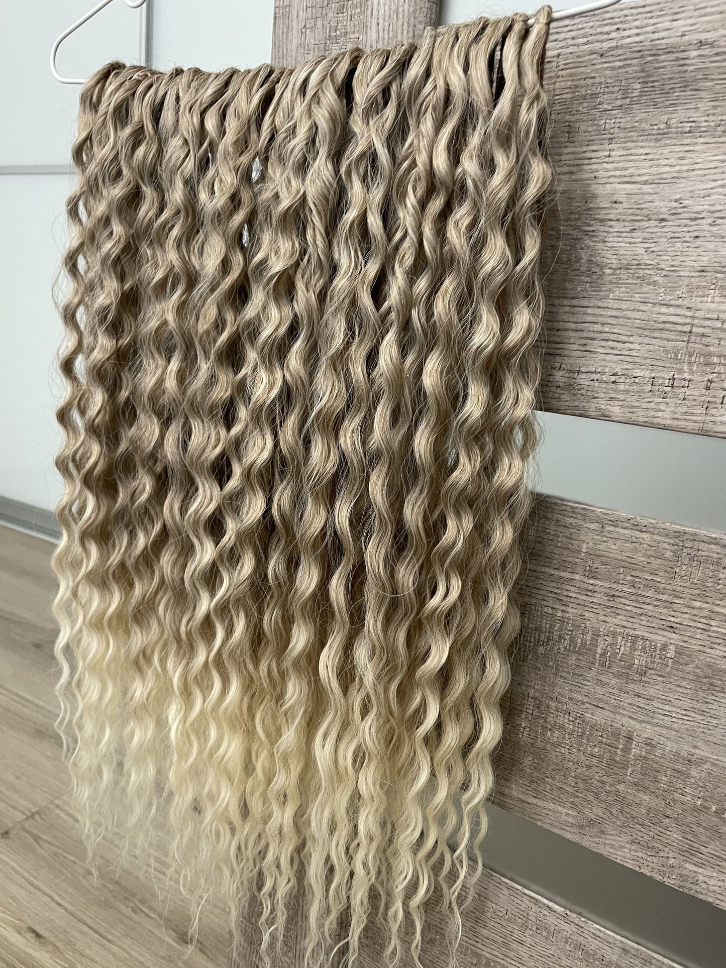 caramel curly crochet synthetic dreads