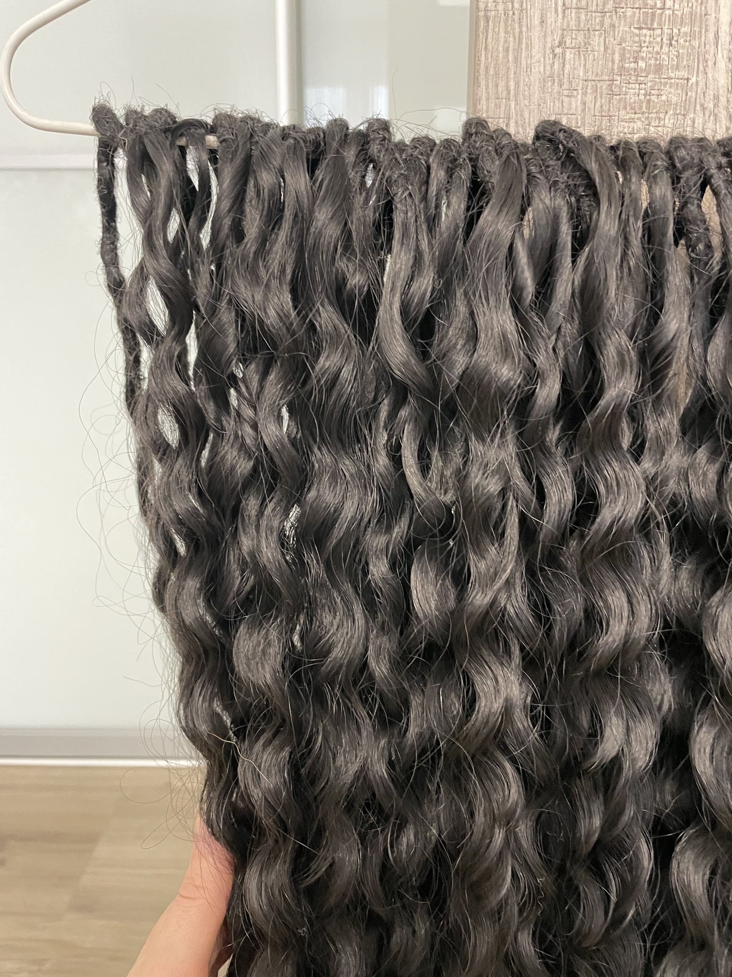 Set of black curly crochet synthetic dreads, 60 DE, full set