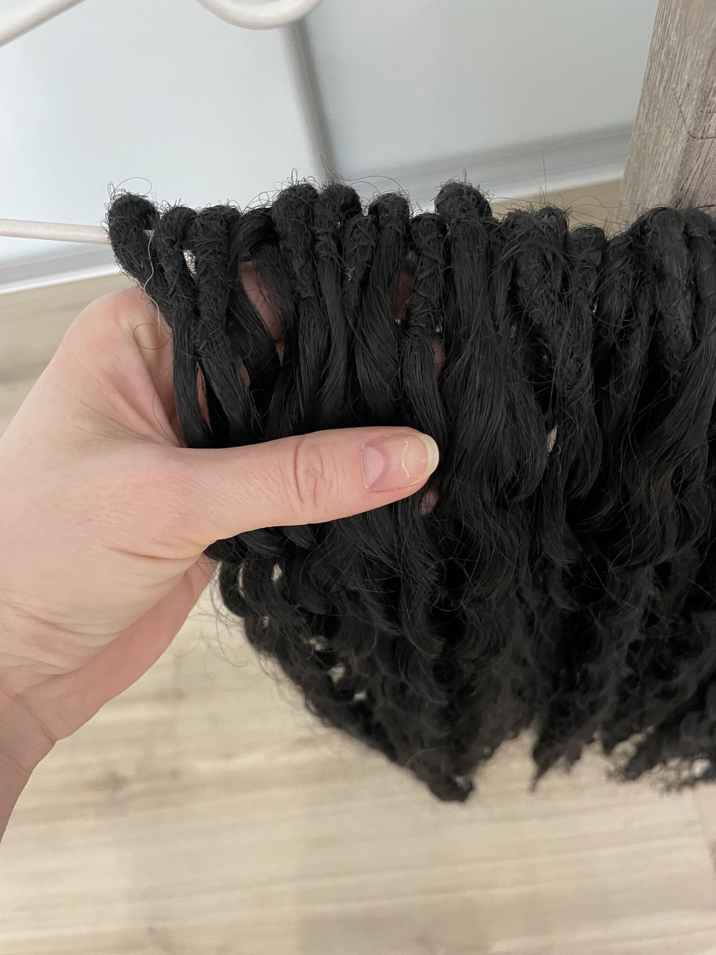 Set of black curly crochet synthetic dreads, 60 DE, full set