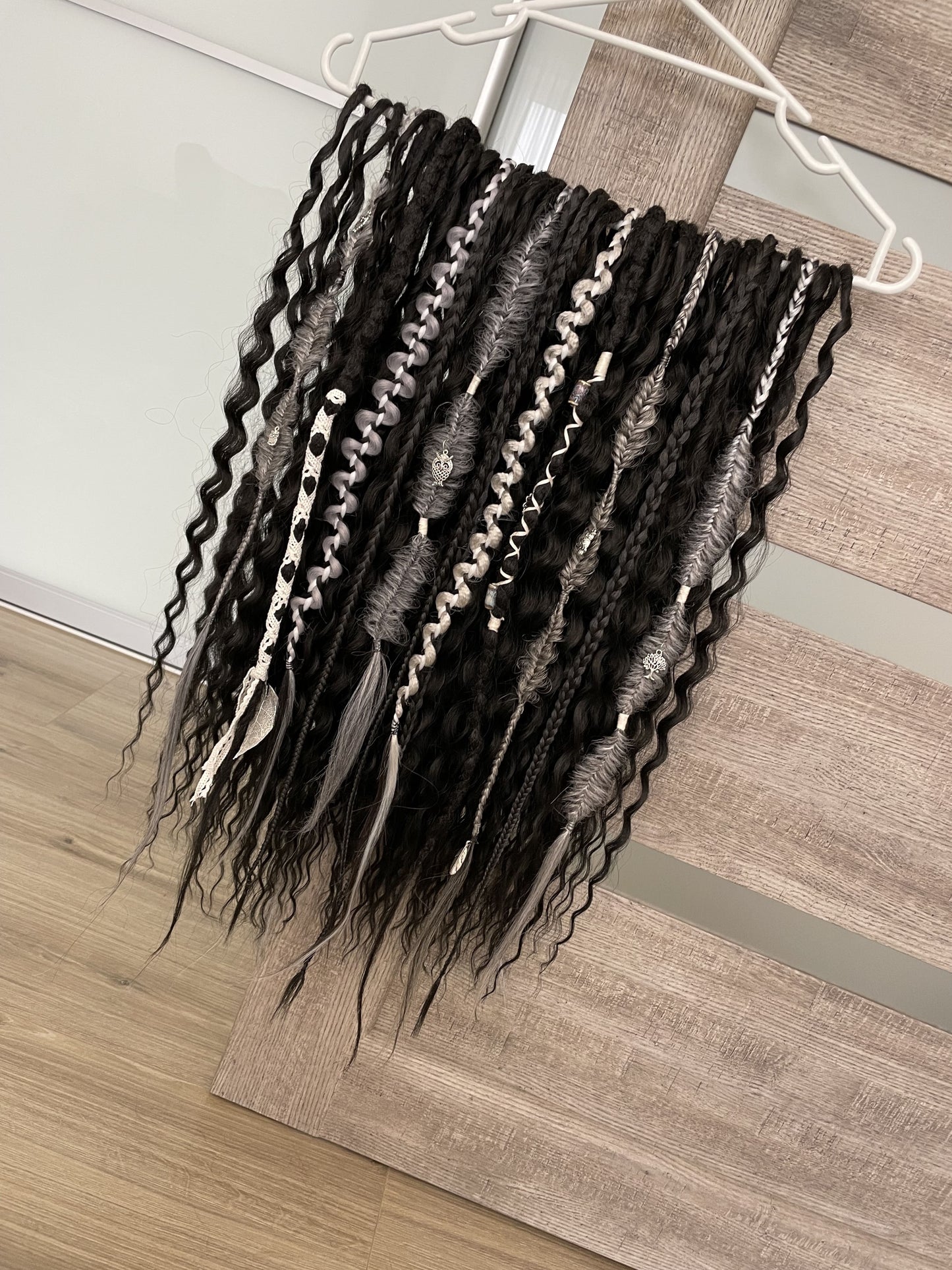 black bohemian synthetic dreadlocks and dark gray textured braids
